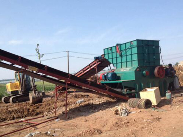 四川成都樹墩破碎機現場